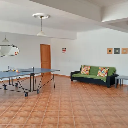 Núria Villa Loulé